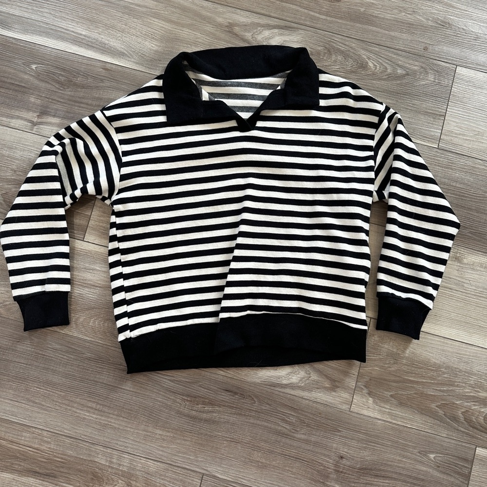 Striped Collared Pullover Sweatshirt | Black & White Stripe | Size Medium - Picture 5 of 5